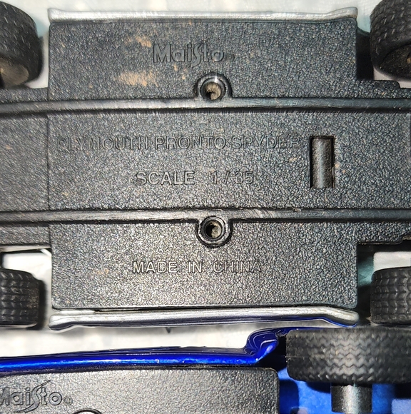 MAISTRO EUC 2 CAR 2000 CHEVROLET and PLYMOUTH PRONTO SPYDER SCALED CARS - Picture 5 of 5